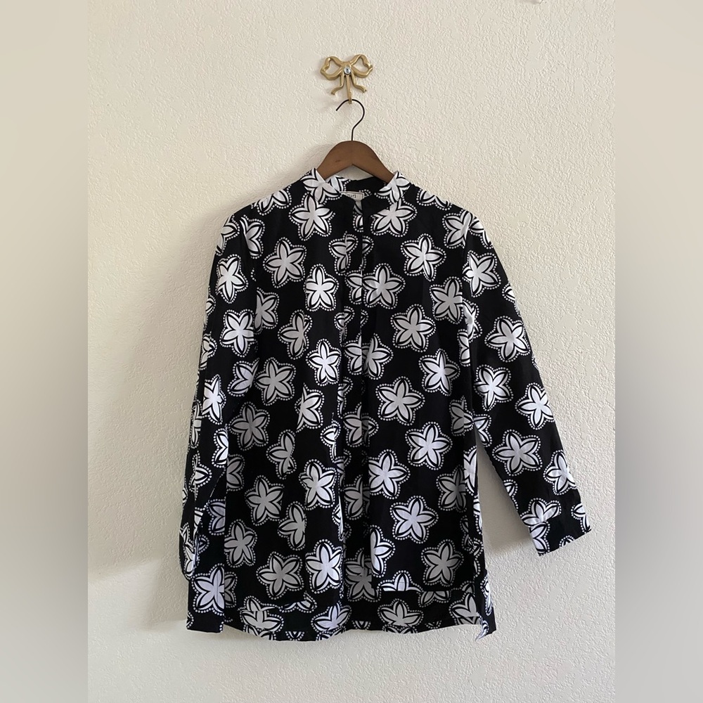 Zuri Kenya Nova Shirt Women’s Size Large Long Sleeve Cotton Floral Black White
